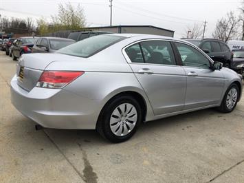 2010 Honda Accord LX   - Photo 6 - Cincinnati, OH 45255