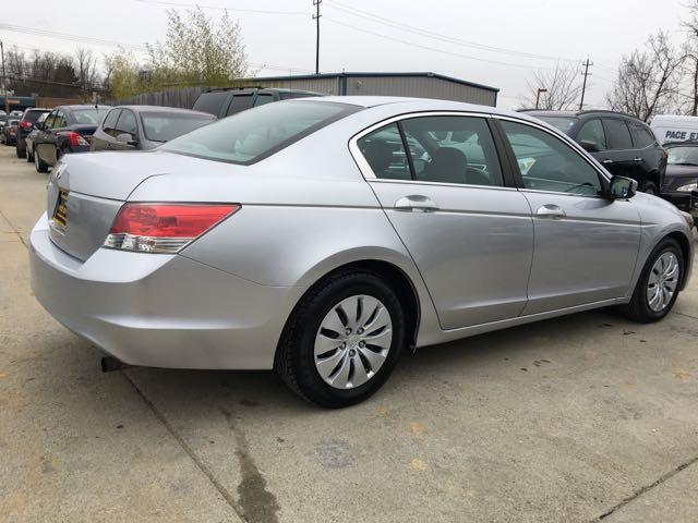 2010 Honda Accord LX - Photo 6 - Cincinnati, OH 45255