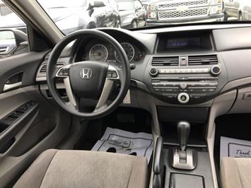 2010 Honda Accord LX   - Photo 7 - Cincinnati, OH 45255