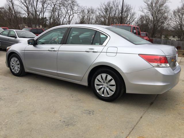 2010 Honda Accord LX - Photo 4 - Cincinnati, OH 45255