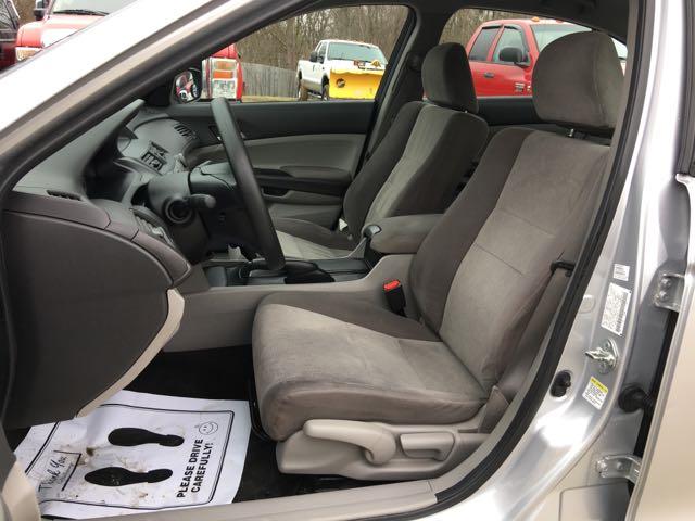 2010 Honda Accord LX - Photo 13 - Cincinnati, OH 45255