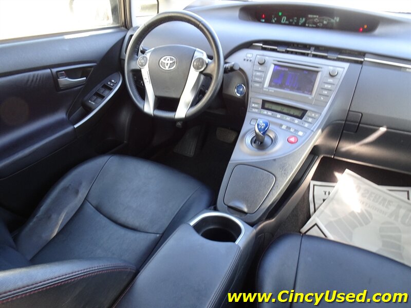 2013 Toyota Prius Three - Photo 15 - Cincinnati, OH 45255