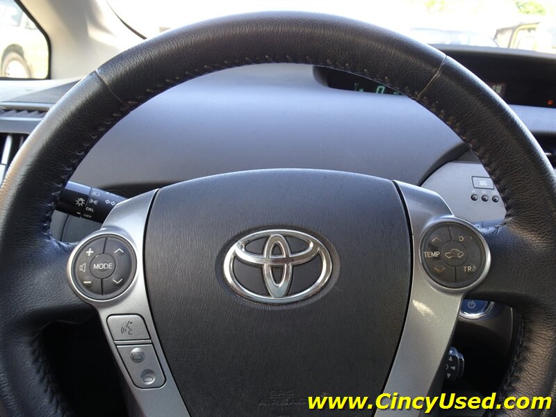 2013 Toyota Prius Three - Photo 21 - Cincinnati, OH 45255