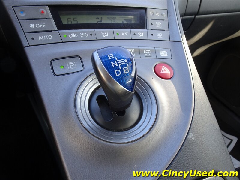 2013 Toyota Prius Three - Photo 17 - Cincinnati, OH 45255