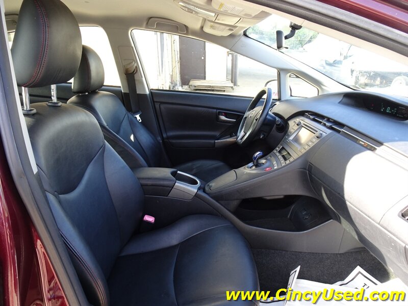 2013 Toyota Prius Three - Photo 16 - Cincinnati, OH 45255
