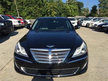 2012 Hyundai Genesis 4.6L V8   - Photo 2 - Cincinnati, OH 45255