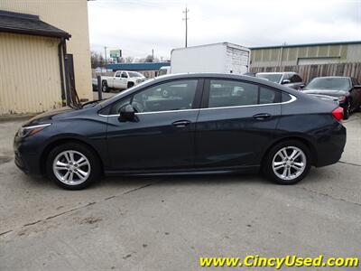 2018 Chevrolet Cruze LT Manual   - Photo 9 - Cincinnati, OH 45255