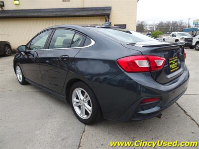 2018 Chevrolet Cruze LT Manual   - Photo 8 - Cincinnati, OH 45255