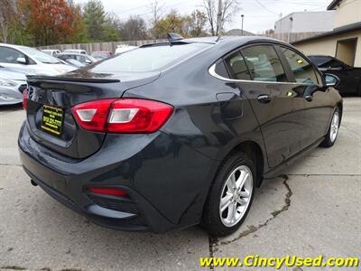 2018 Chevrolet Cruze LT Manual   - Photo 6 - Cincinnati, OH 45255