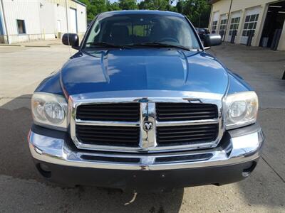 2005 Dodge Dakota SLT   - Photo 2 - Cincinnati, OH 45255