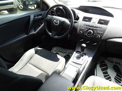 2012 Mazda Mazda3 i Sport   - Photo 14 - Cincinnati, OH 45255