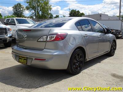 2012 Mazda Mazda3 i Sport   - Photo 6 - Cincinnati, OH 45255
