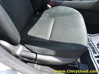 2012 Mazda Mazda3 i Sport   - Photo 22 - Cincinnati, OH 45255