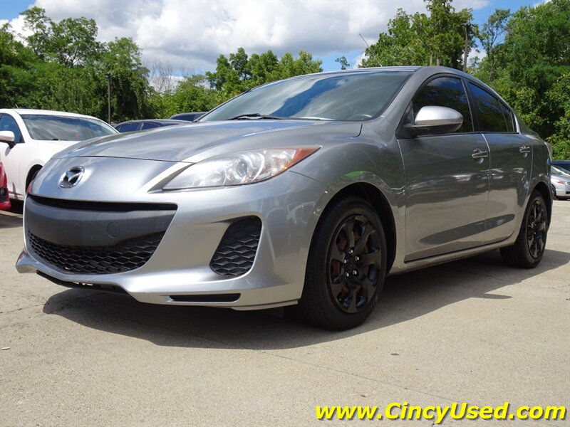 2012 Mazda Mazda3 i Sport - Photo 3 - Cincinnati, OH 45255