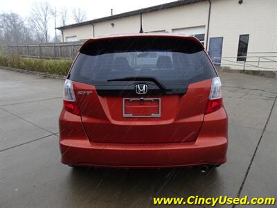 2012 Honda Fit Sport   - Photo 8 - Cincinnati, OH 45255