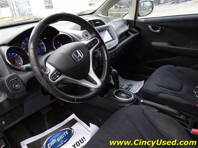 2012 Honda Fit Sport   - Photo 11 - Cincinnati, OH 45255