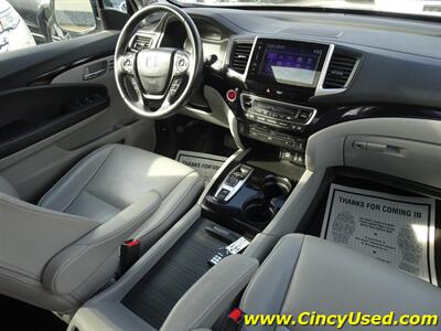 2017 Honda Pilot Touring   - Photo 15 - Cincinnati, OH 45255