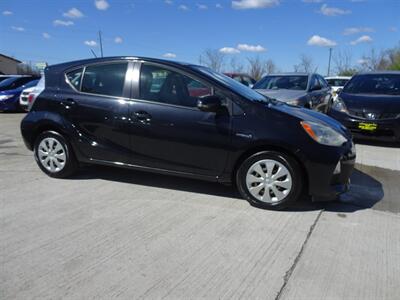 2013 Toyota Prius C One  1.5L I4 Hybrid FWD - Photo 5 - Cincinnati, OH 45255