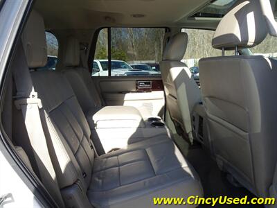 2013 Lincoln Navigator   - Photo 12 - Cincinnati, OH 45255