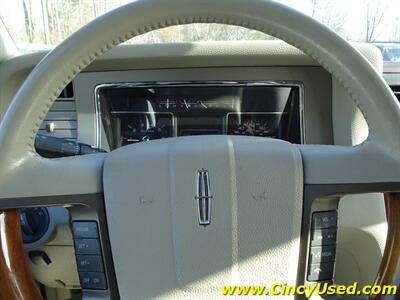 2013 Lincoln Navigator   - Photo 19 - Cincinnati, OH 45255