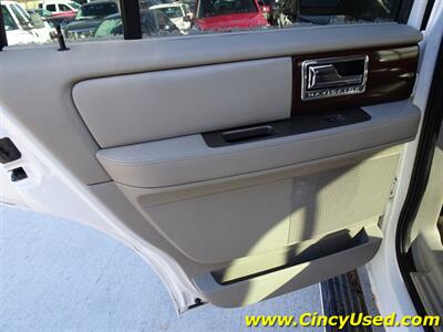 2013 Lincoln Navigator   - Photo 26 - Cincinnati, OH 45255