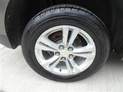 2011 Chevrolet Equinox LT  2.4L I4 AWD - Photo 28 - Cincinnati, OH 45255