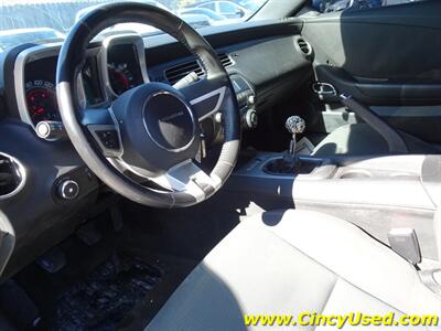 2010 Chevrolet Camaro SS   - Photo 12 - Cincinnati, OH 45255