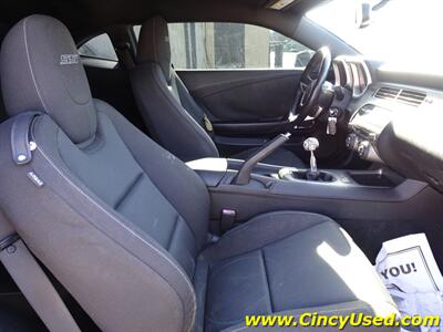2010 Chevrolet Camaro SS   - Photo 13 - Cincinnati, OH 45255