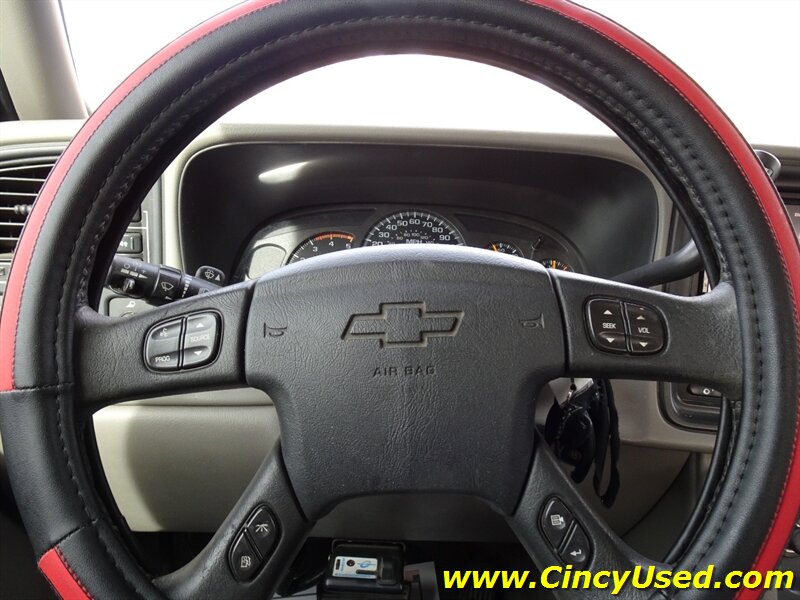 2004 Chevrolet Silverado 2500 LT 4dr Crew Cab LT - Photo 17 - Cincinnati, OH 45255