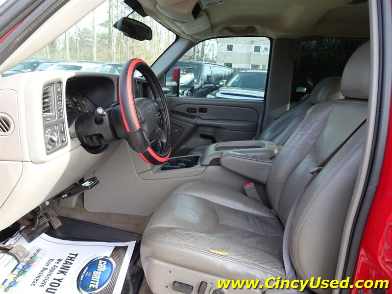 2004 Chevrolet Silverado 2500 LT 4dr Crew Cab LT - Photo 9 - Cincinnati, OH 45255