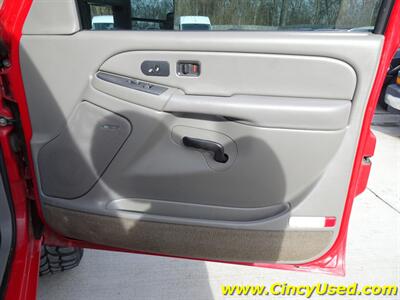 2004 Chevrolet Silverado 2500 LT 4dr Crew Cab LT - Photo 22 - Cincinnati, OH 45255