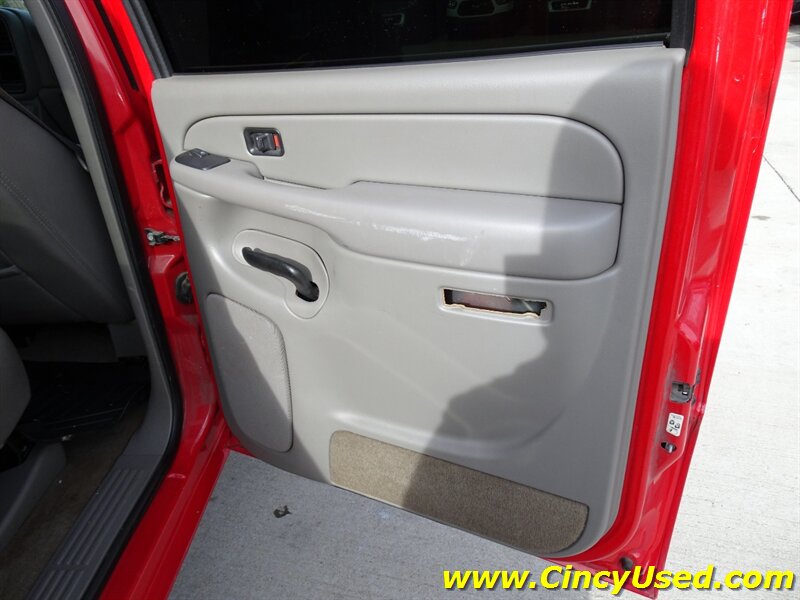 2004 Chevrolet Silverado 2500 LT 4dr Crew Cab LT - Photo 24 - Cincinnati, OH 45255
