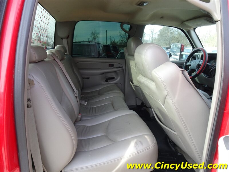 2004 Chevrolet Silverado 2500 LT 4dr Crew Cab LT - Photo 12 - Cincinnati, OH 45255