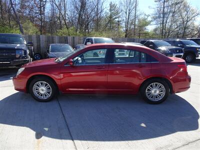 2009 Chrysler Sebring Touring  2.7L V6 FWD - Photo 4 - Cincinnati, OH 45255