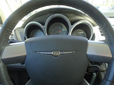 2009 Chrysler Sebring Touring  2.7L V6 FWD - Photo 17 - Cincinnati, OH 45255