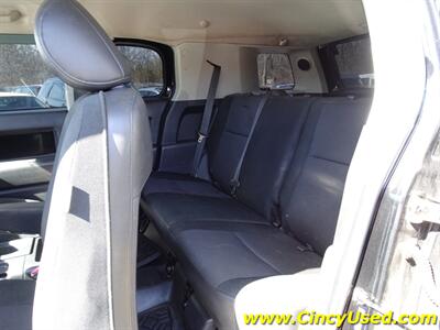 2007 Toyota FJ Cruiser   - Photo 12 - Cincinnati, OH 45255