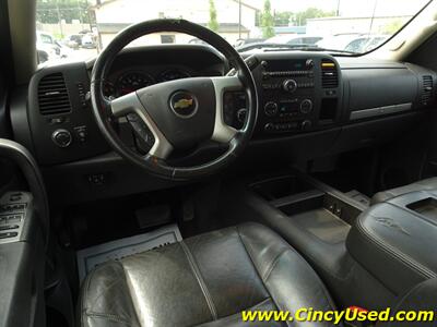 2013 Chevrolet Silverado 2500 LT   - Photo 9 - Cincinnati, OH 45255