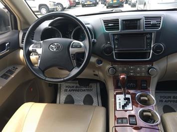 2013 Toyota Highlander Hybrid Limited   - Photo 7 - Cincinnati, OH 45255