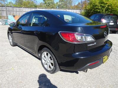 2011 Mazda Mazda3 i Touring   - Photo 7 - Cincinnati, OH 45255