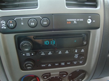 2004 GMC Canyon SL   - Photo 8 - Cincinnati, OH 45255