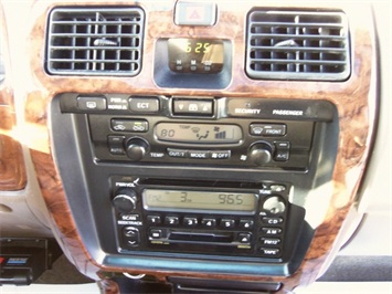 2000 Toyota 4Runner Limited   - Photo 16 - Cincinnati, OH 45255