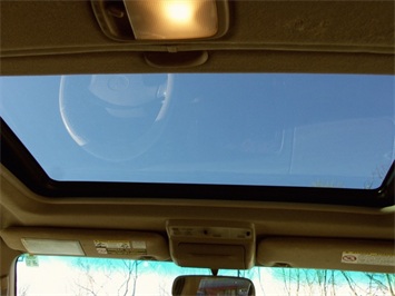 2000 Toyota 4Runner Limited   - Photo 15 - Cincinnati, OH 45255