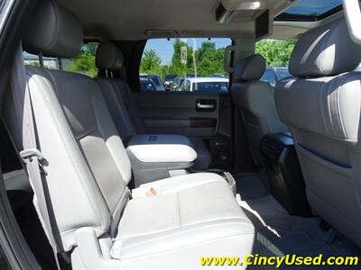 2010 Toyota Sequoia Platinum - Photo 15 - Cincinnati, OH 45255