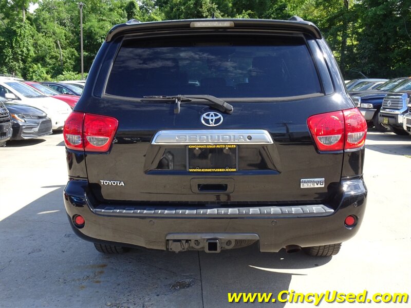 2010 Toyota Sequoia Platinum - Photo 7 - Cincinnati, OH 45255