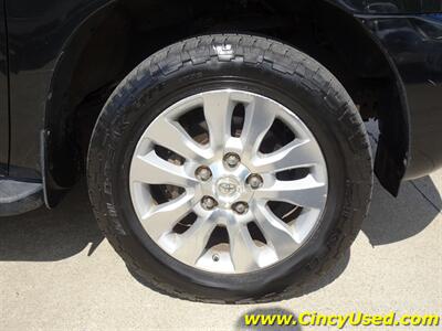 2010 Toyota Sequoia Platinum - Photo 35 - Cincinnati, OH 45255