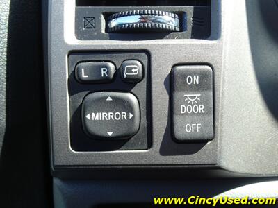 2010 Toyota Sequoia Platinum - Photo 26 - Cincinnati, OH 45255