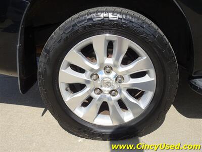 2010 Toyota Sequoia Platinum - Photo 36 - Cincinnati, OH 45255