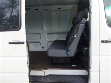 2004 Dodge 2500 Sprinter Vans Super High Ceiling   - Photo 22 - Cincinnati, OH 45255