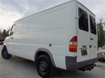 2004 Dodge 2500 Sprinter Vans Super High Ceiling   - Photo 12 - Cincinnati, OH 45255