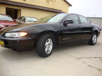 1999 Pontiac Grand Prix SE   - Photo 11 - Cincinnati, OH 45255